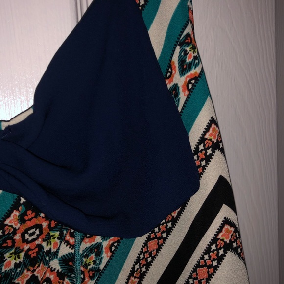 Rue 21 Top - Picture 3 of 3